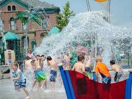 Rainbow Park Splash Pad – Bild 4