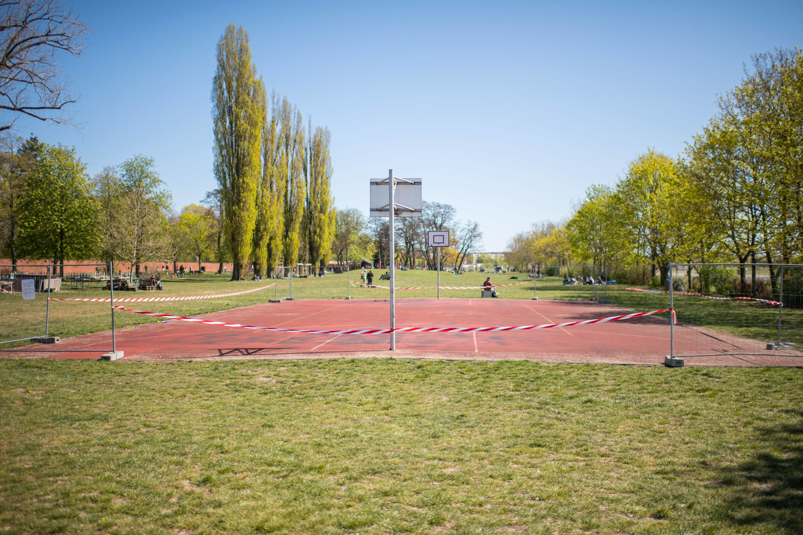 Fussball- und Basketballplatz – Bild 5