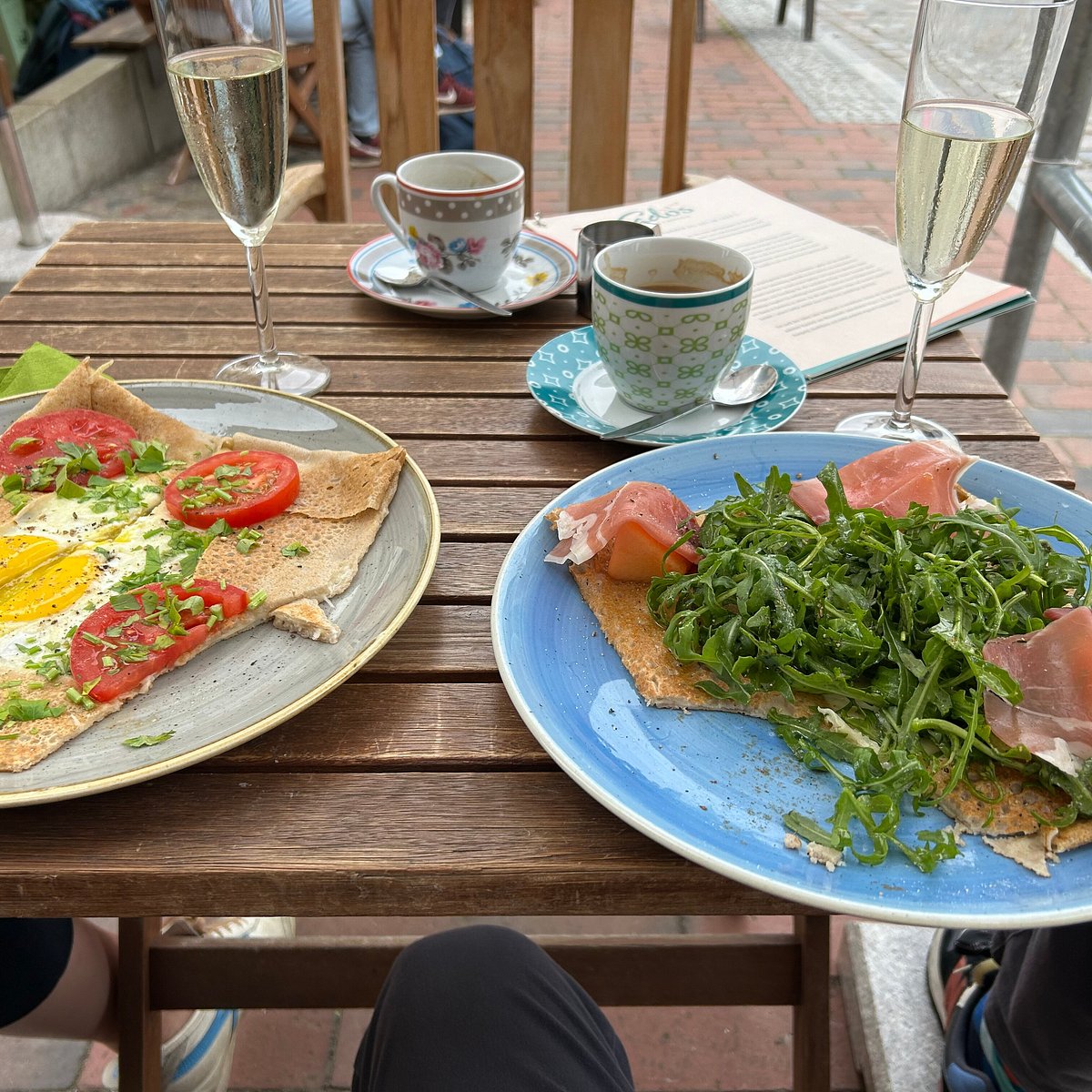 Cados Cafe & Creperie – Bild 3