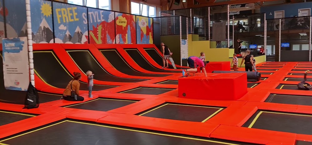 MYJUMP BERLIN OST – TRAMPOLINPARK & TRAMPOLINHALLE Berlin – Bild 2