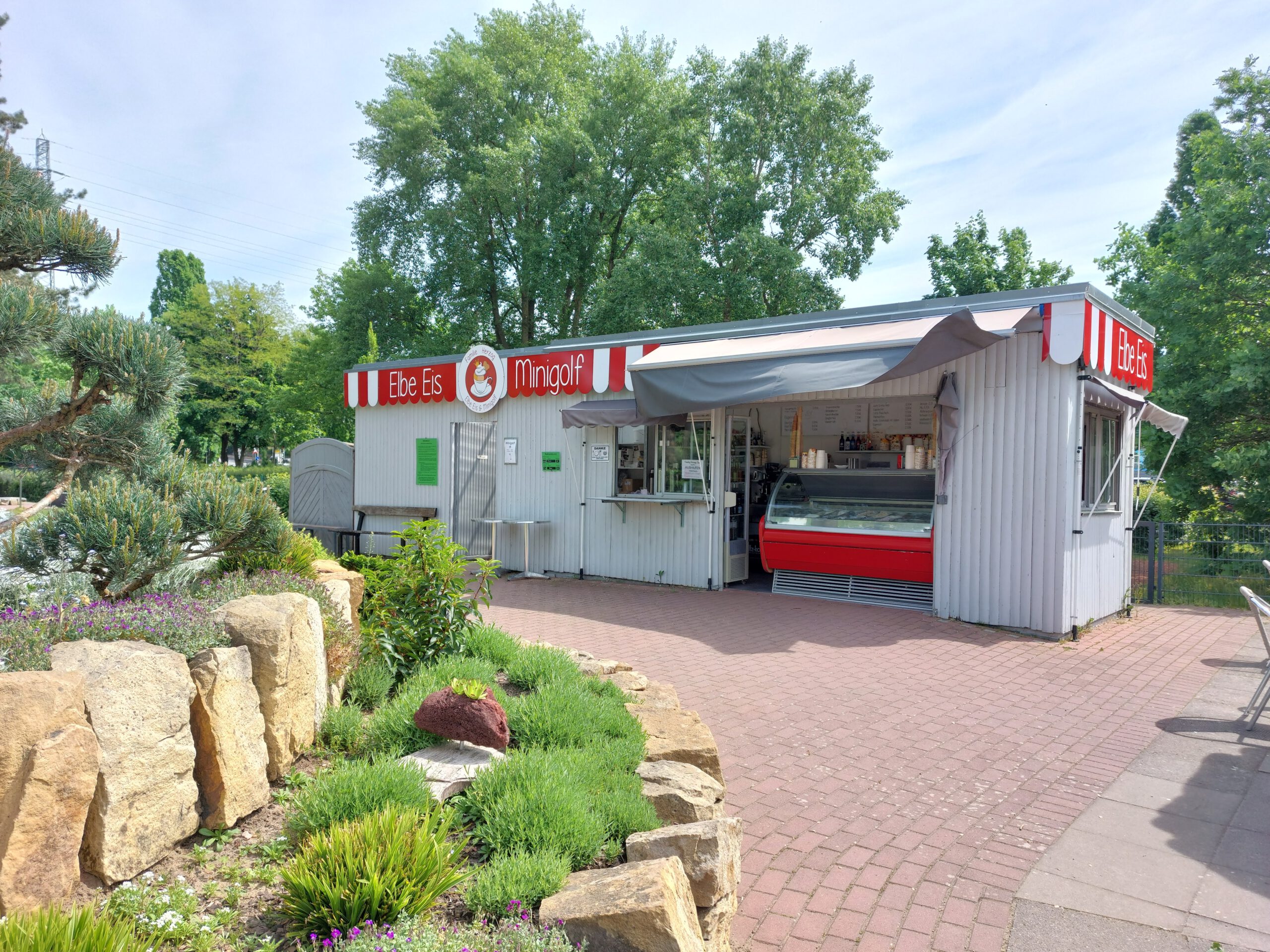 Elbe Eis & Minigolf Familie Herzog – Bild 2