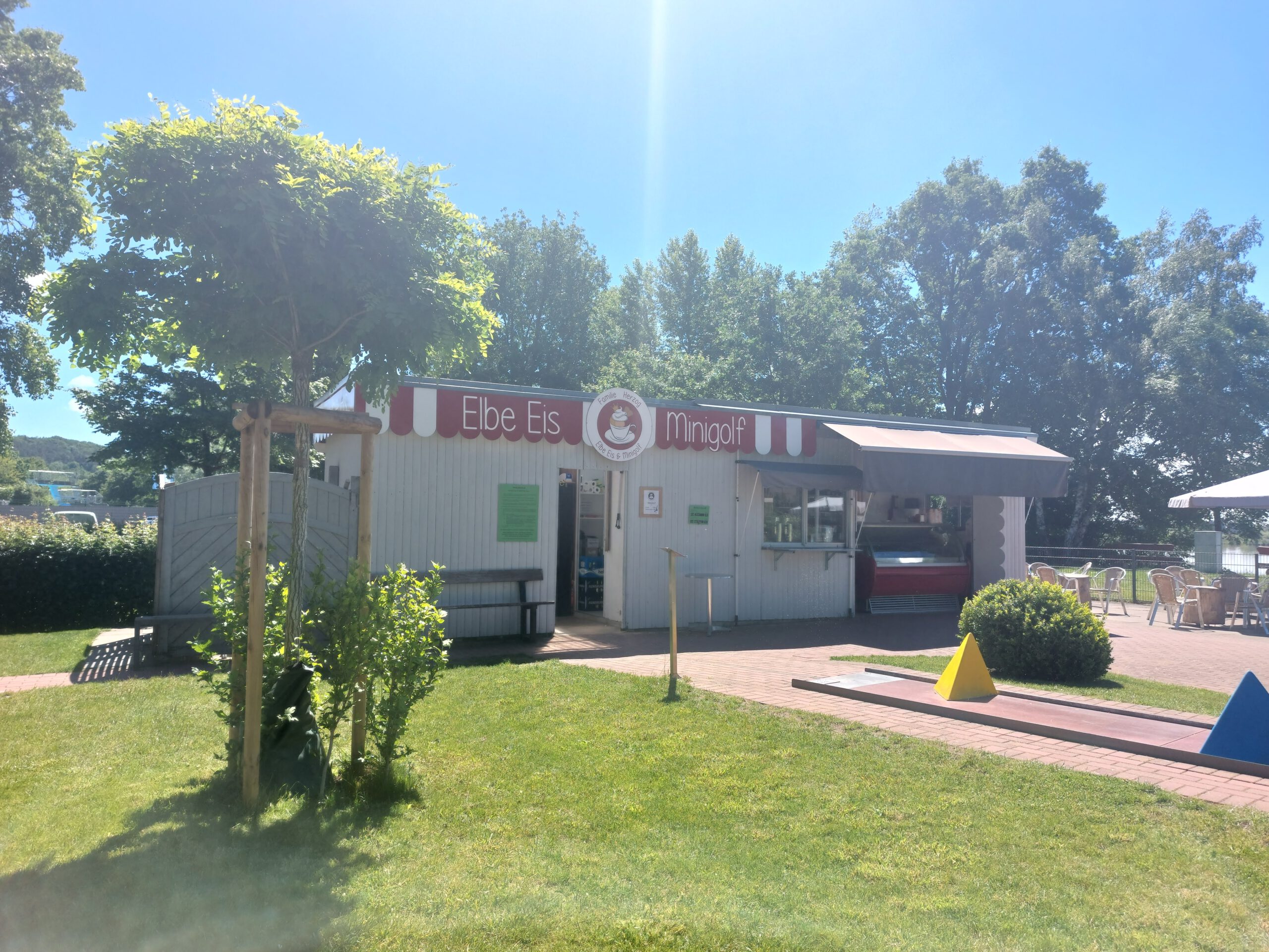 Elbe Eis & Minigolf Familie Herzog – Bild 6