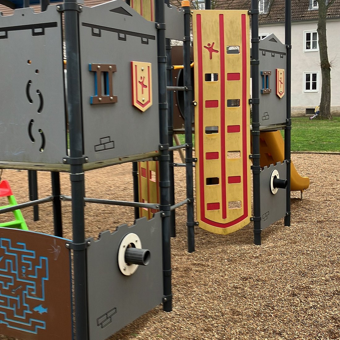 Kinderspielpatz - bei Teichgarten 22 – Bild 6