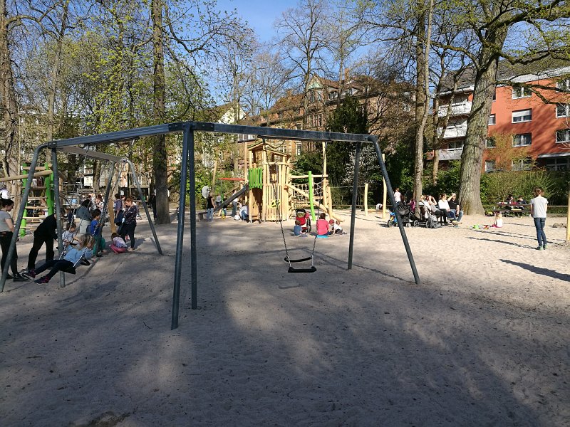 Kinderspiel- und Erlebnisplatz im Schlossgarten – Bild 3