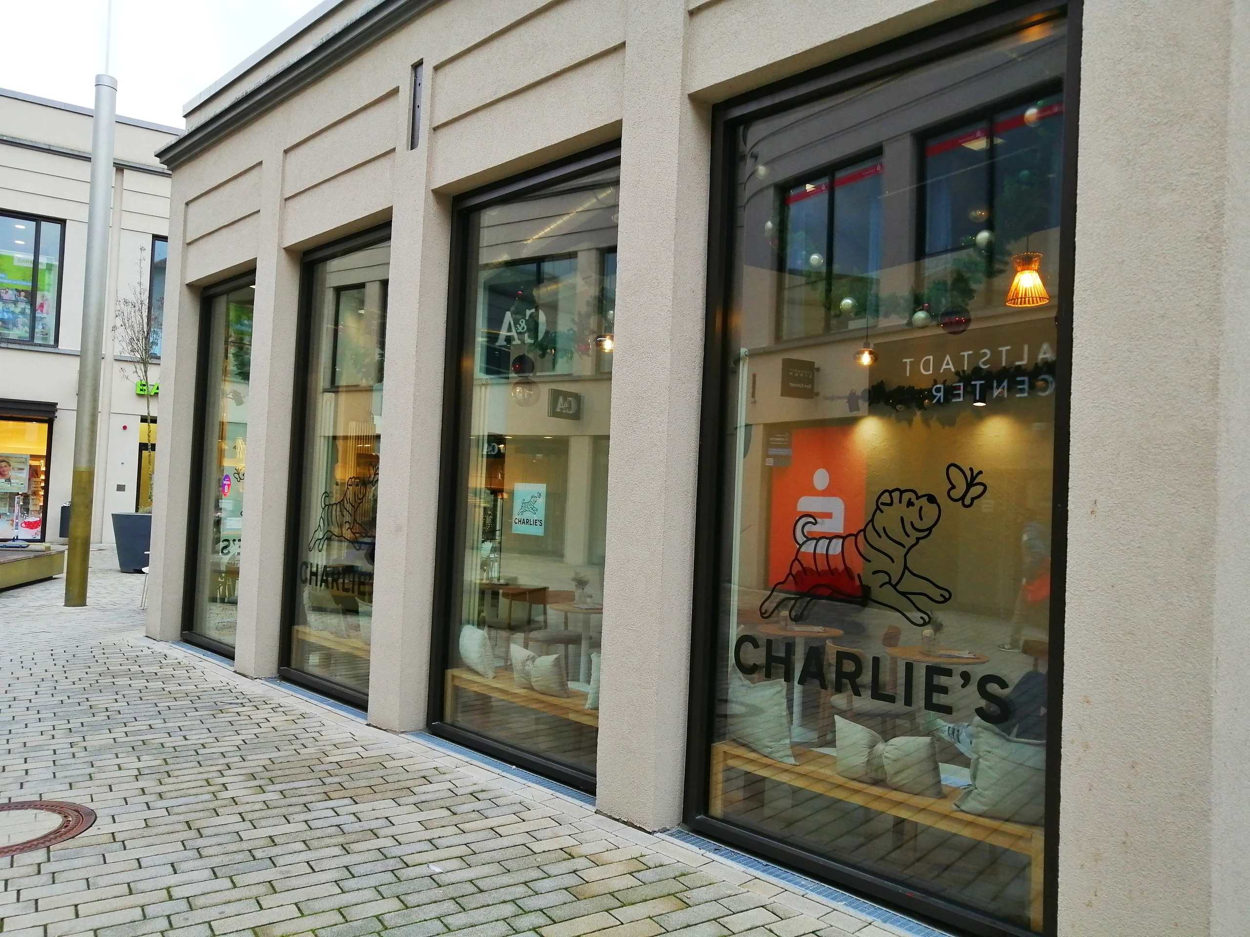 CHARLIES Cafe – Bild 2