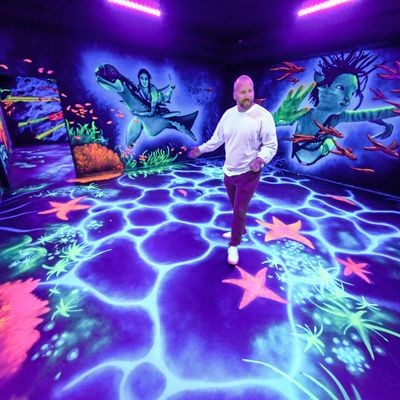 GolfZone - 2.0 Hollywood & 4D Schwarzlicht Minigolf Duisburg (ehemals GlowZone) – Bild 3