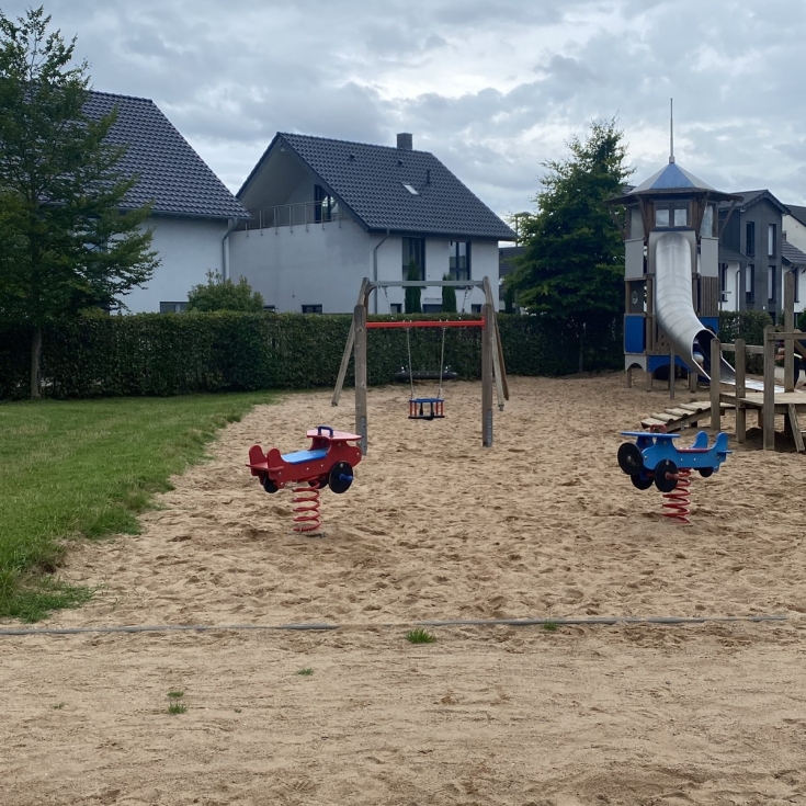 Kinderspielplatz "Flugplatz" Im Schonsfeld – Bild 2