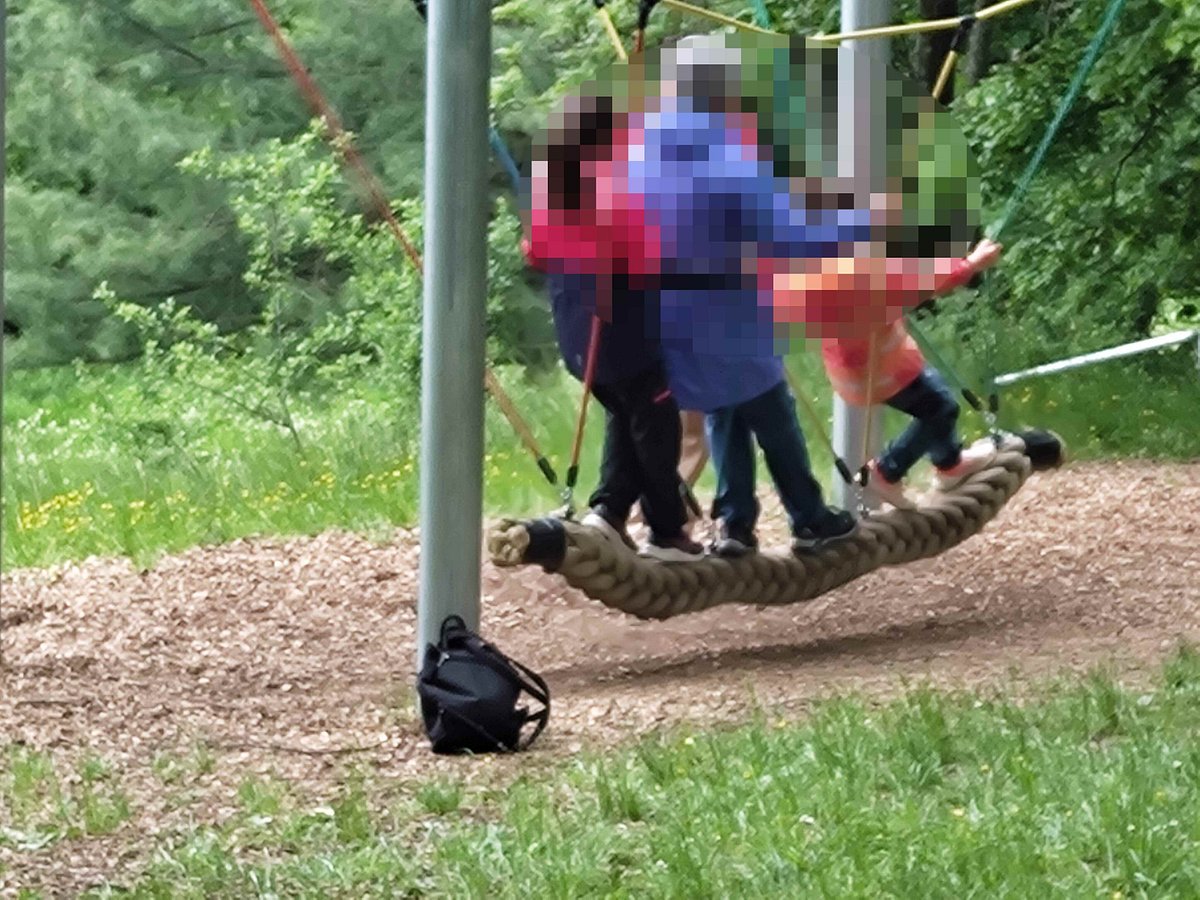 Häppy 9: "Sechs richtige Schaukeln" – Bild 2