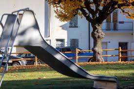 Parco giochi Giubiasco Piazza Grande – Bild 6