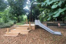 Place de jeux du parc La Grange – Bild 4