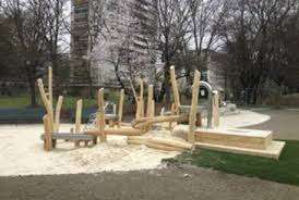 Place de jeux du parc de Vincy-Vermont – Bild 3