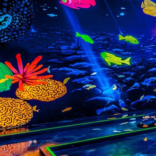 NEON Karlsruhe - 3D Schwarzlicht Minigolf – Bild 5