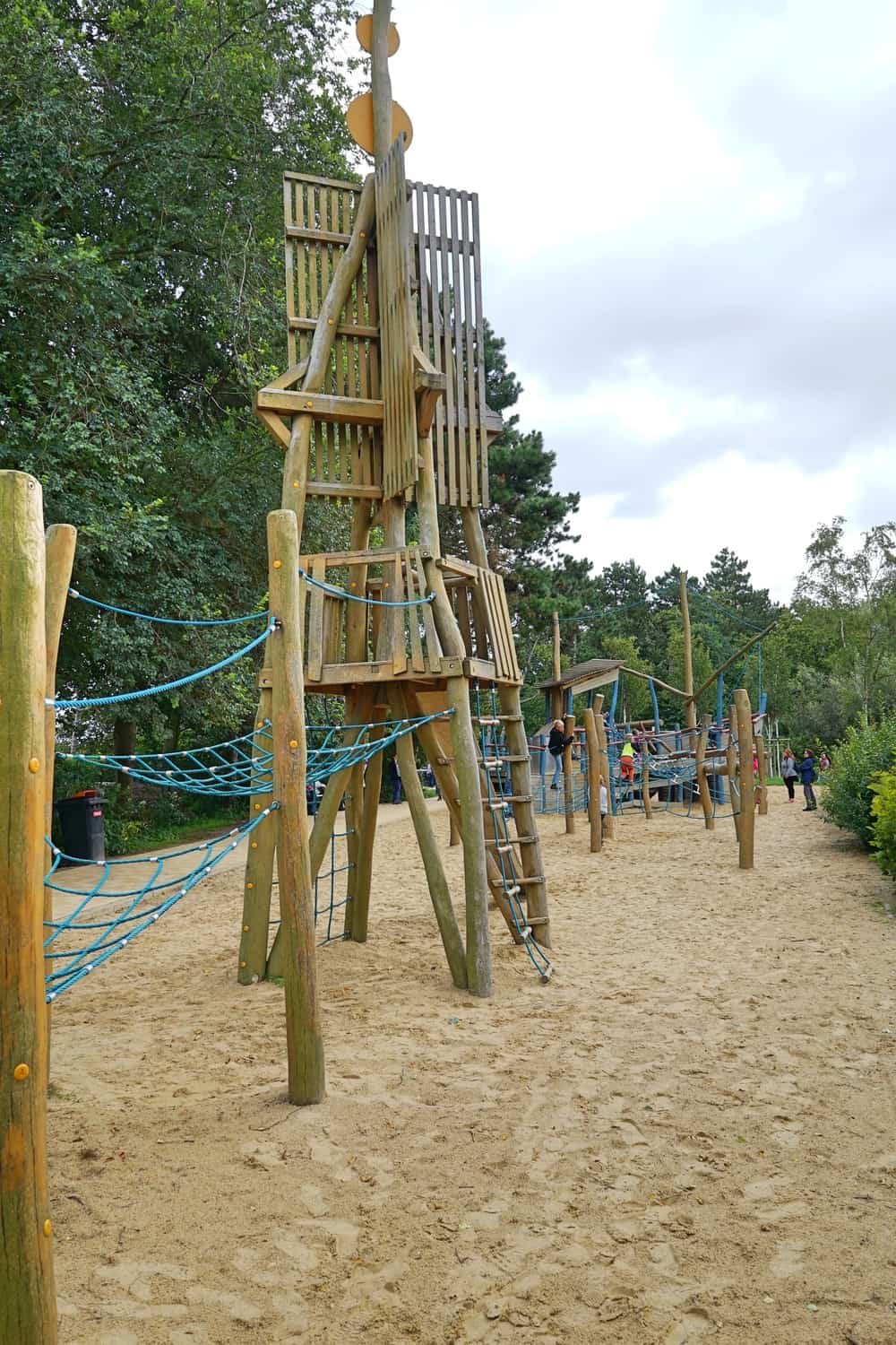 Spielplatz – Bild 6