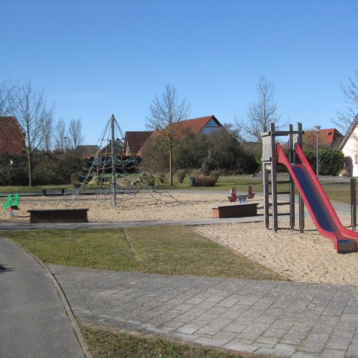 Spielplatz "Ueckermünder Straße" – Bild 2