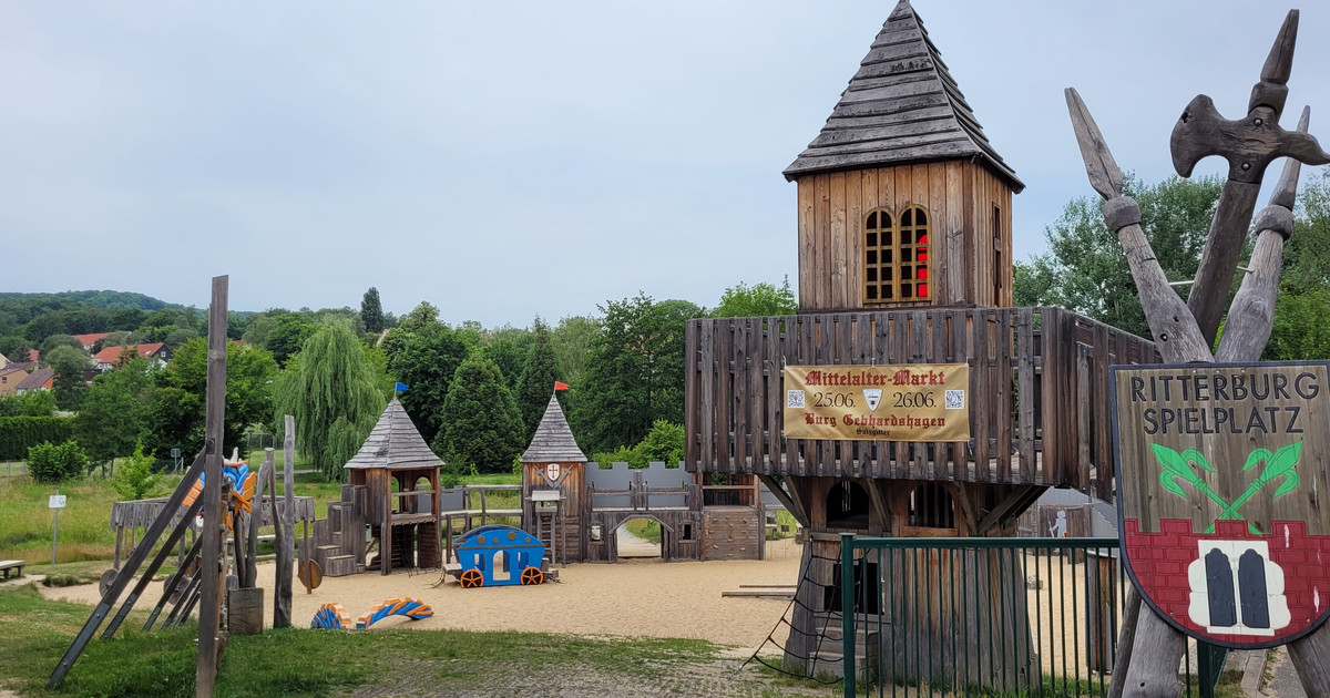 Ritterburg Spielplatz – Bild 3