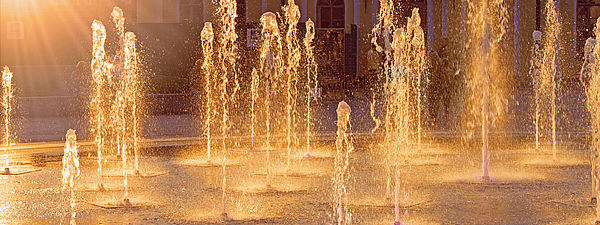 Wasserfontänenfeld auf dem Kurhausplatz – Bild 2