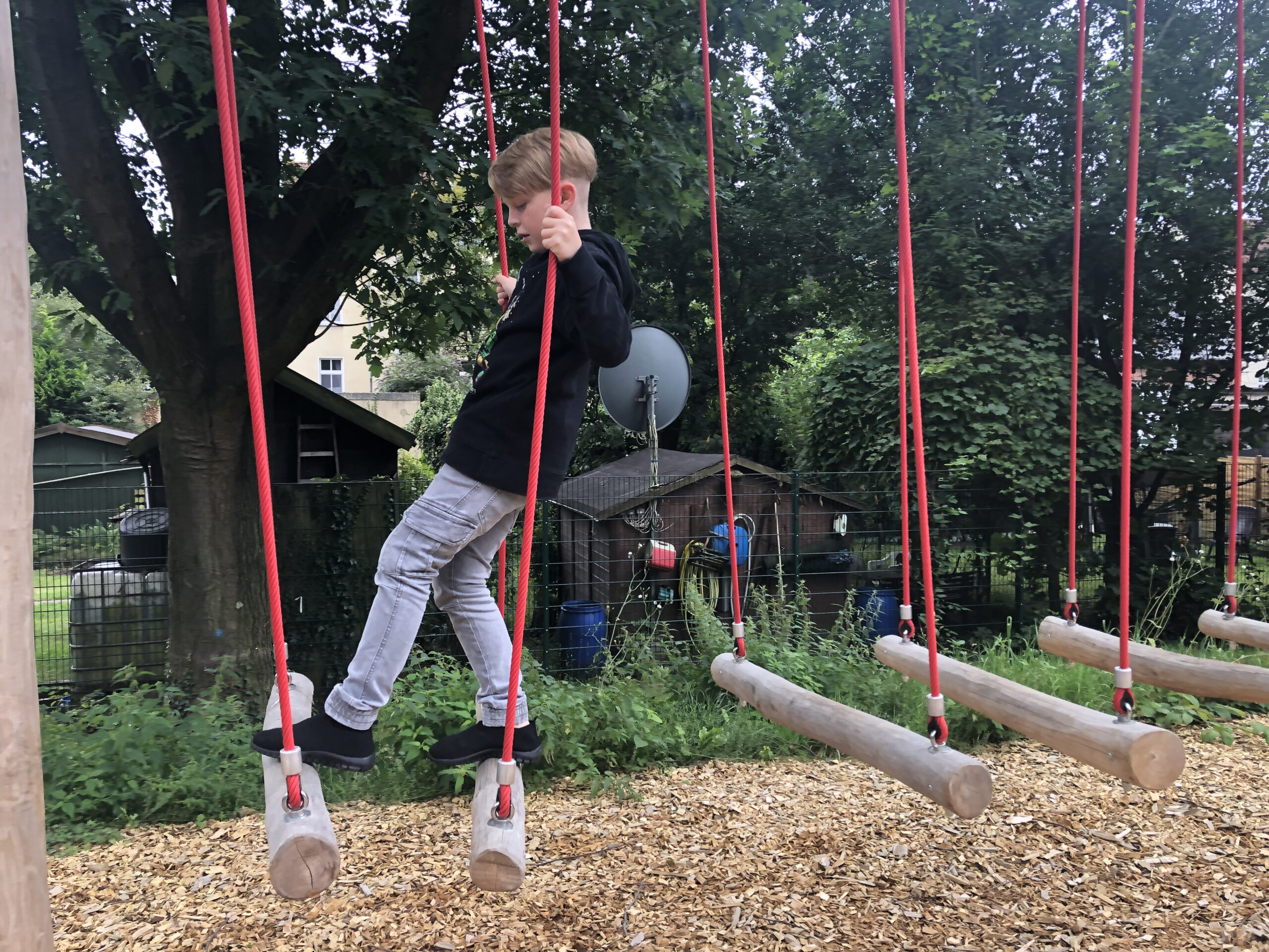 Niedrigseilgarten an der Bernard Overberg Schule – Bild 1