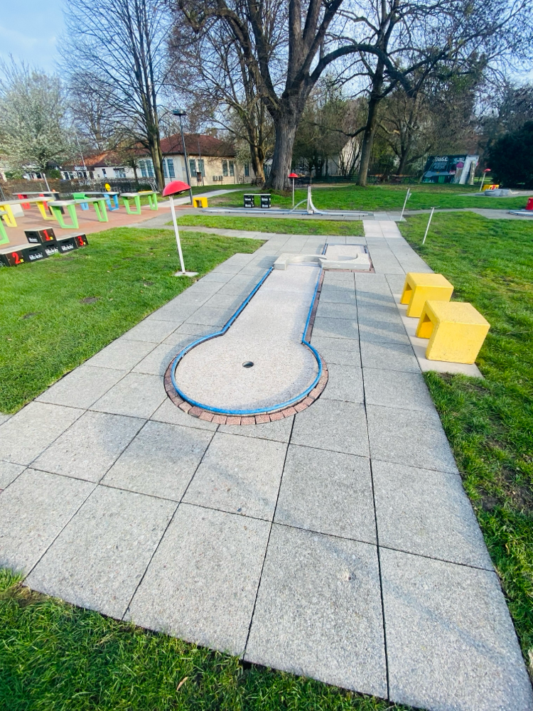 Minigolf & Pit-Pat Anlage im Georgengarten – Bild 3