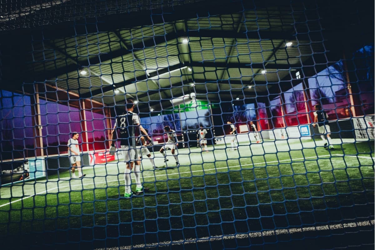 Fußball- und Basketballplatz – Bild 5