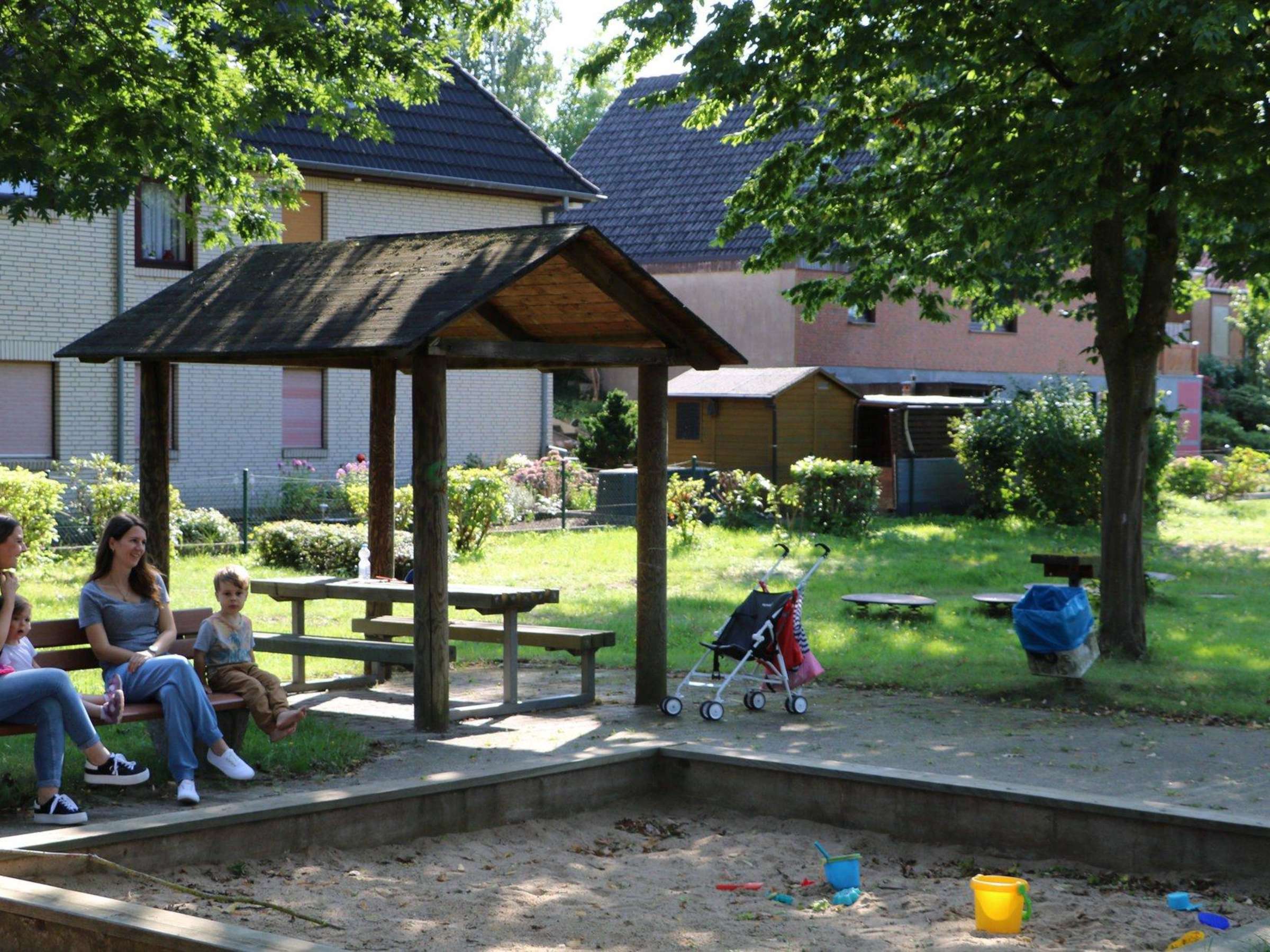 Spielplatz Wilhelm-Leuschner-Straße – Bild 1
