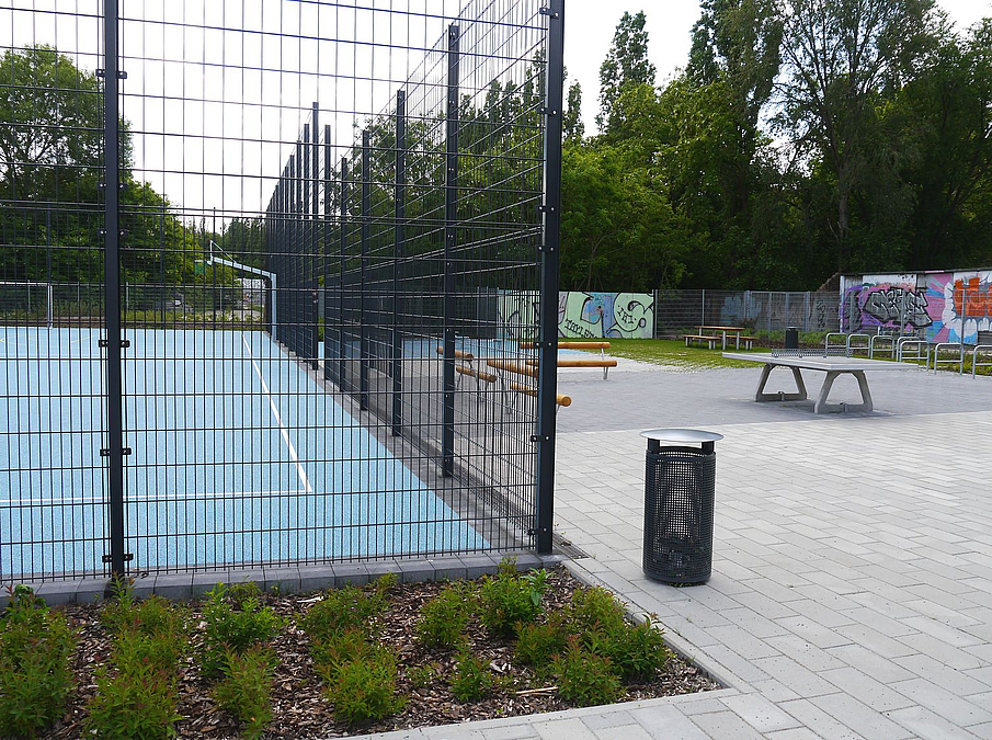 Bolzplatz – Bild 4