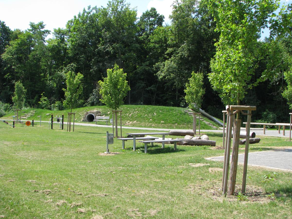 Rast- & Bike Anlage mit Skatepark und Grillkota – Bild 2