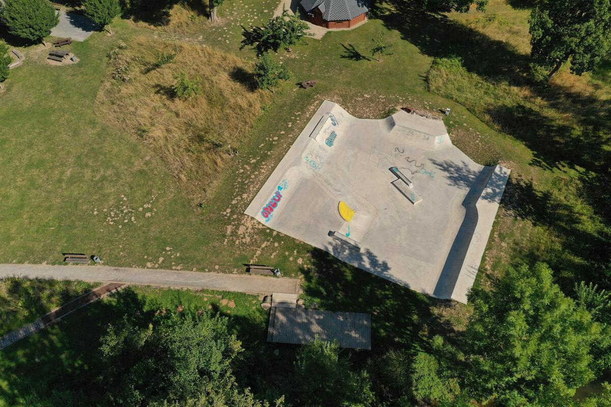 Rast- & Bike Anlage mit Skatepark und Grillkota – Bild 6