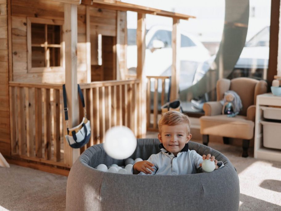 Das BEACH by Babybeach Salzgrotte, Indoorspielplatz, Familiencafé Kirchheim Teck - Indoor, Inhalieren, Salzspielplatz – Bild 1