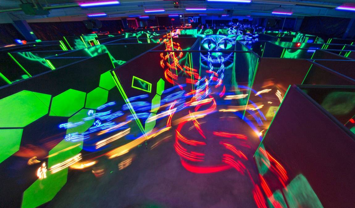 funXperience Göttingen | LaserSports, NeonGolf, Mission: Room Escape & Pixel Games – Bild 4