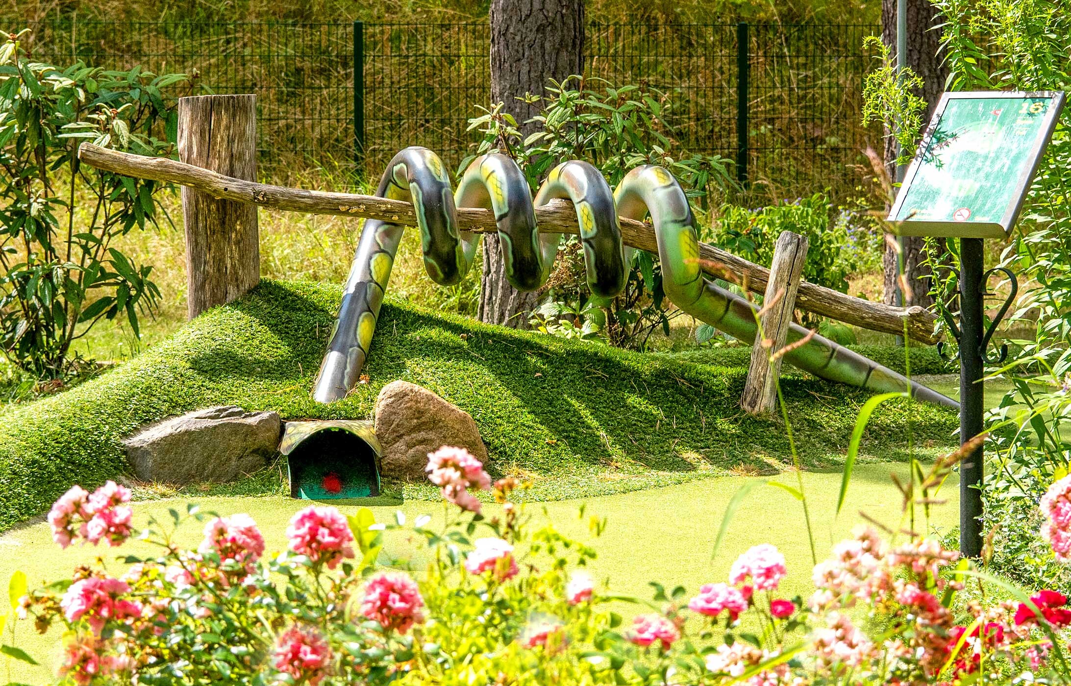 Bungis Adventure Golf am Badesee – Bild 3