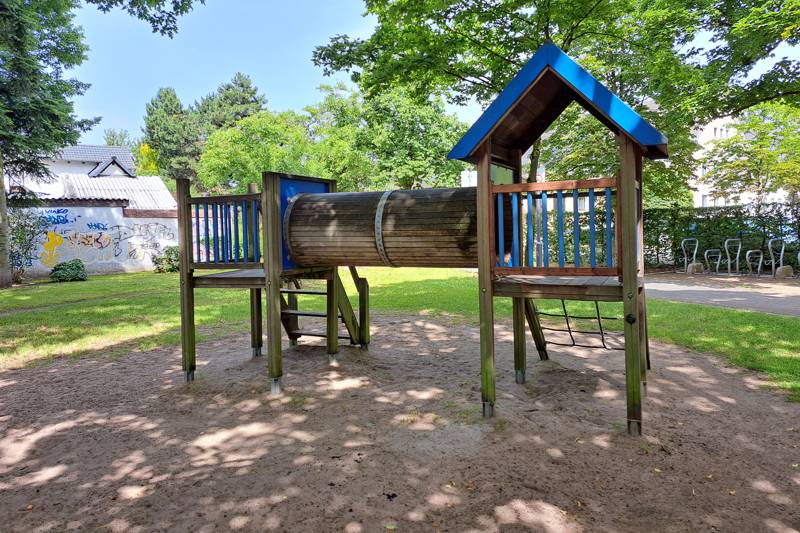 Spielplatz Wolfsweg – Bild 1