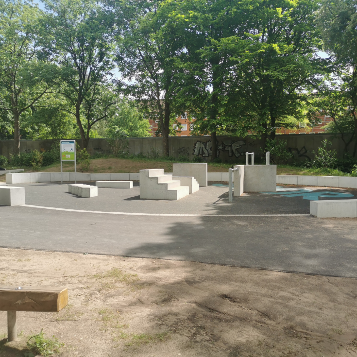 Spielplatz Rotkäppchenweg – Bild 2