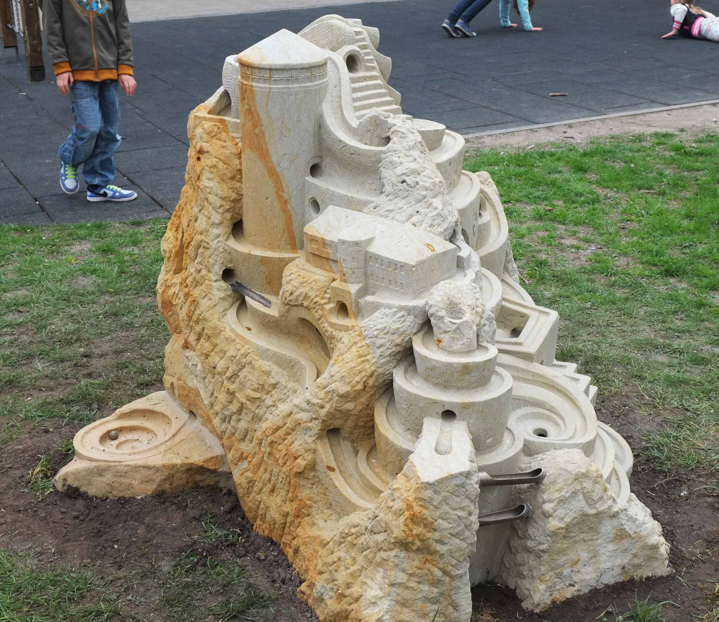 Spielplatz an der Talschule – Bild 2