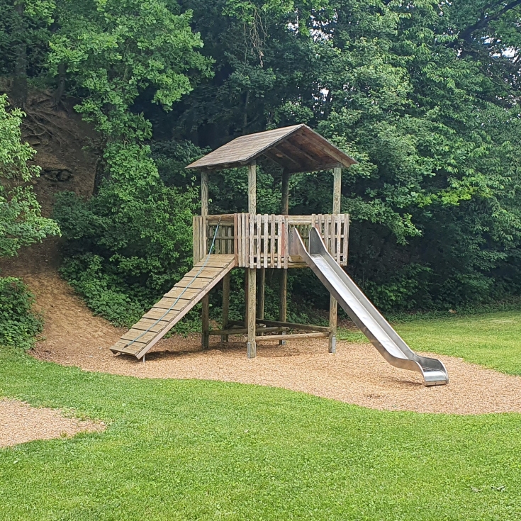 Bahntrasse Spiel & Grillplatz – Bild 1