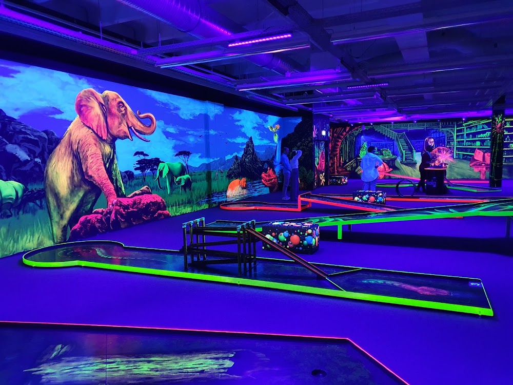 Neonlöwen Gera - Schwarzlicht Minigolf, indoor – Bild 6