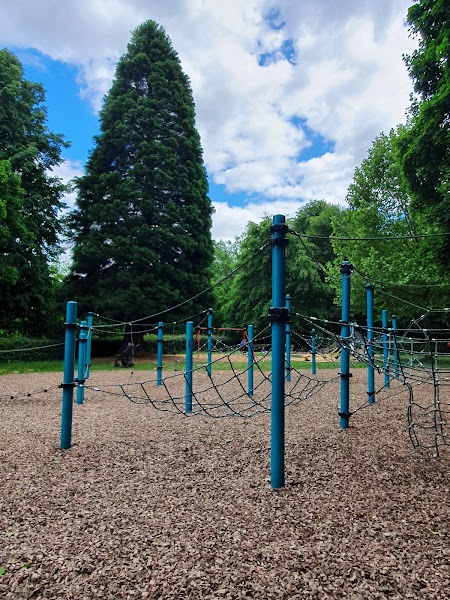 Spielplatz Am Wall bei Schloss Fechenbach – Bild 1