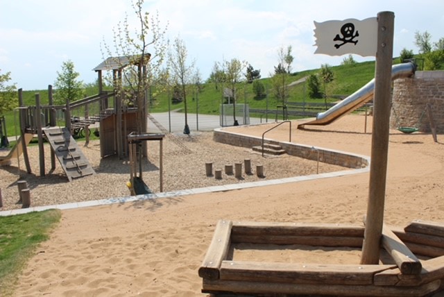 Mehrgenerationenspielplatz Herzo Base – Bild 3