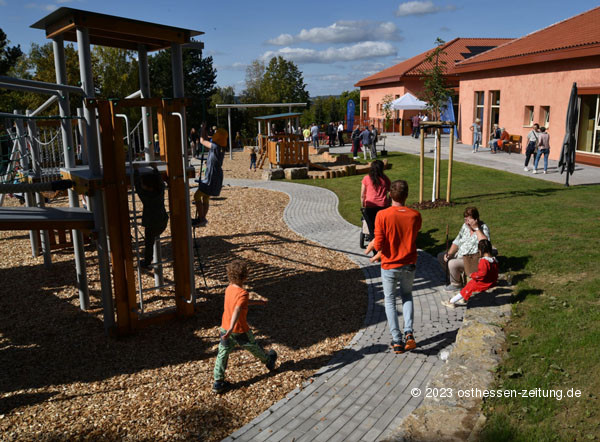 Neuer Spielplatz – Bild 1