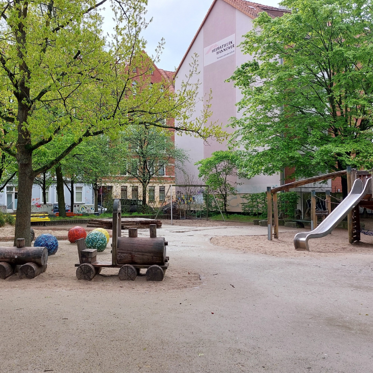 Spielplatz Albertstraße/Stärkestraße – Bild 1