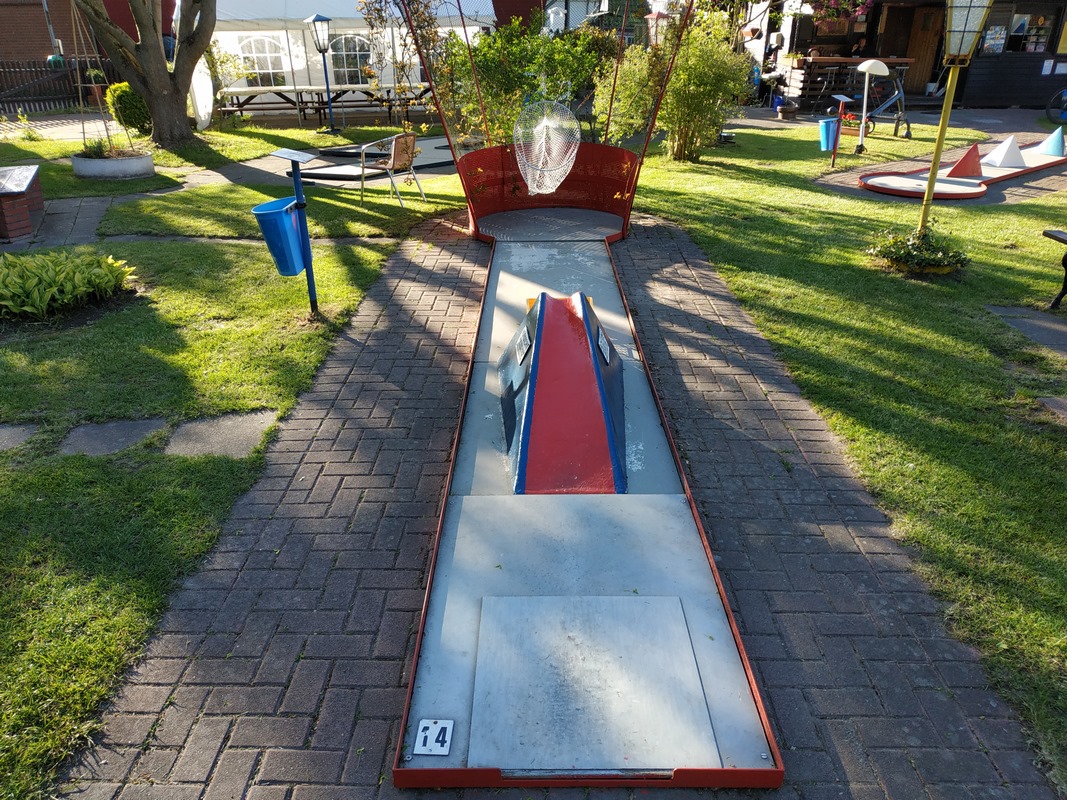 Minigolf Laboe, Getränke, Snacks und Grillmöglichkeit – Bild 6