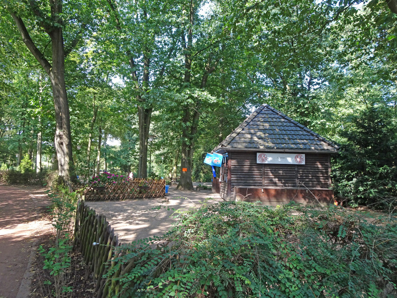 Minigolfanlage im Uerdinger Stadtpark – Bild 3