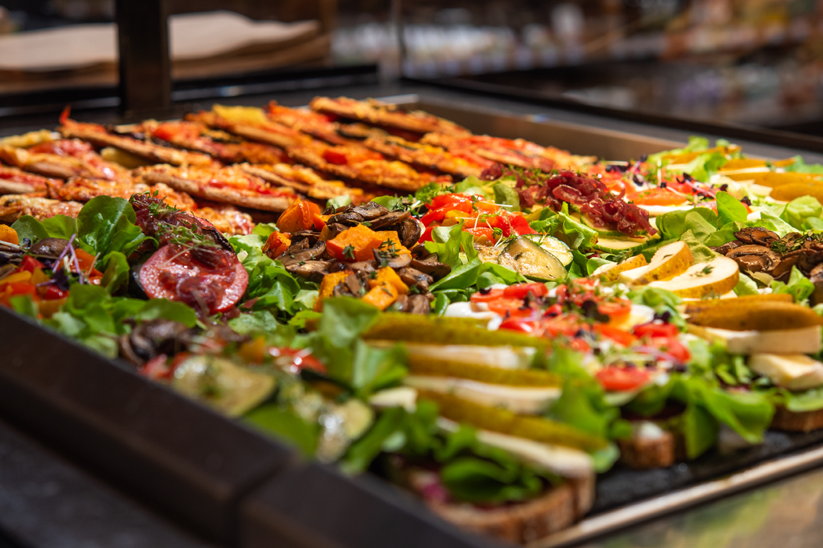 Domäne Fredeburg, Bio- Hofladen, Küche & Café – Bild 2