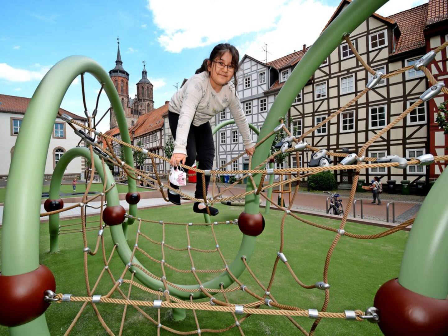 Kinder Platz Tulpenweg – Bild 2