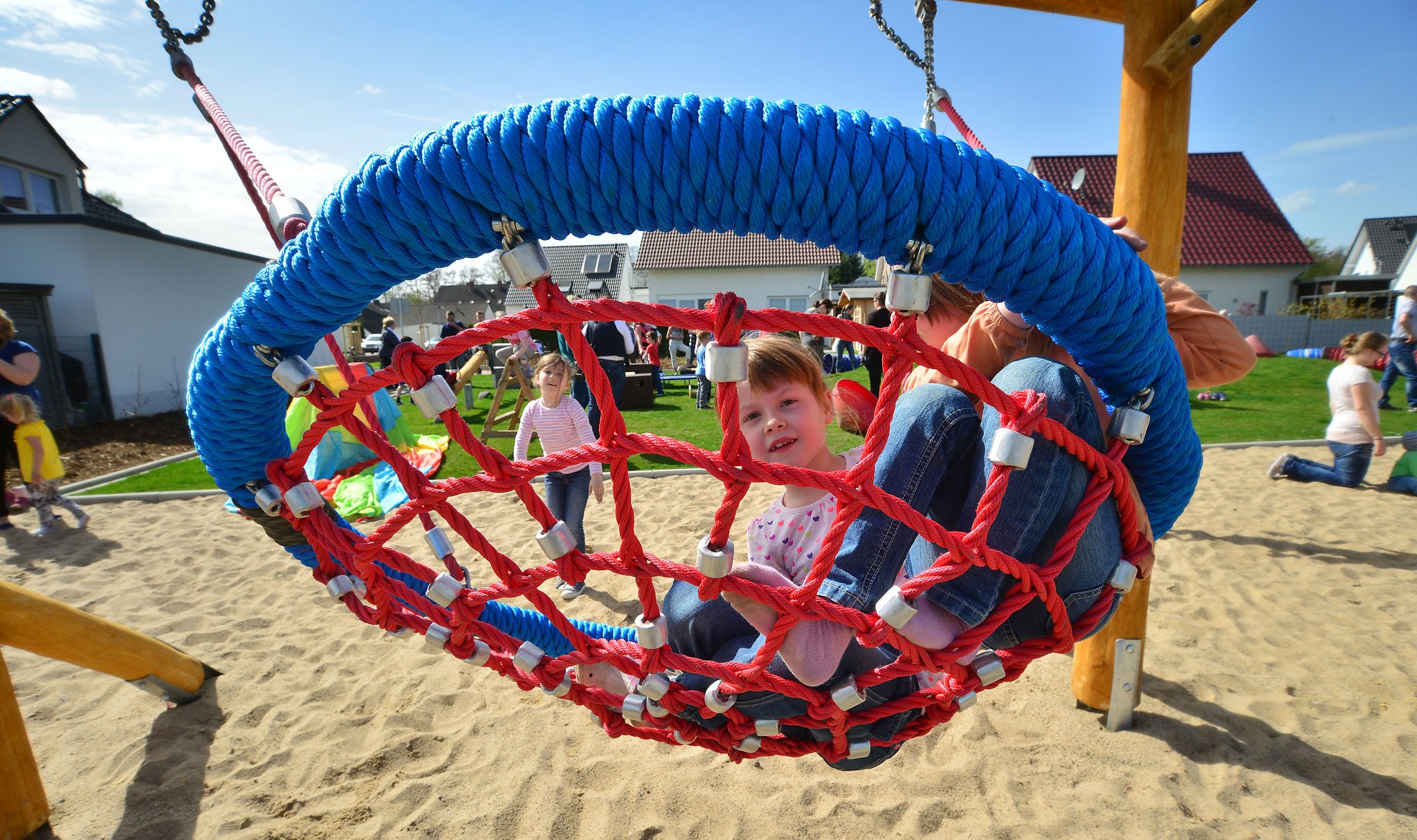 Kinder Platz Tulpenweg – Bild 3