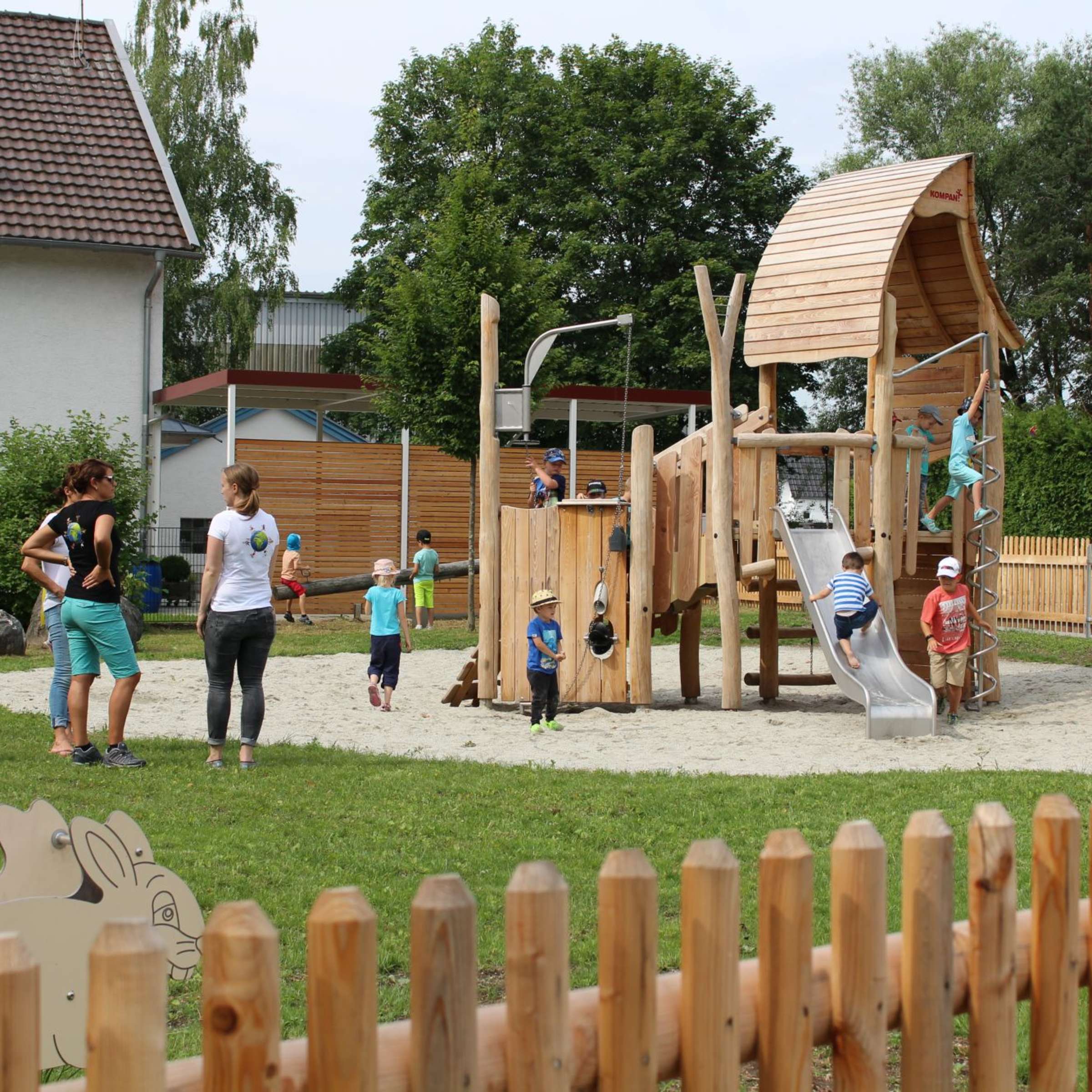 Spielplatz Rossweide – Bild 1