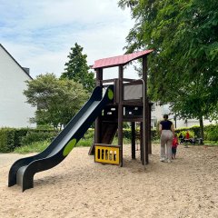 Spielplatz Nelkenstraße – Bild 1