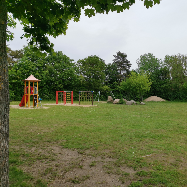 Spiel- und Bolzplatz – Bild 3