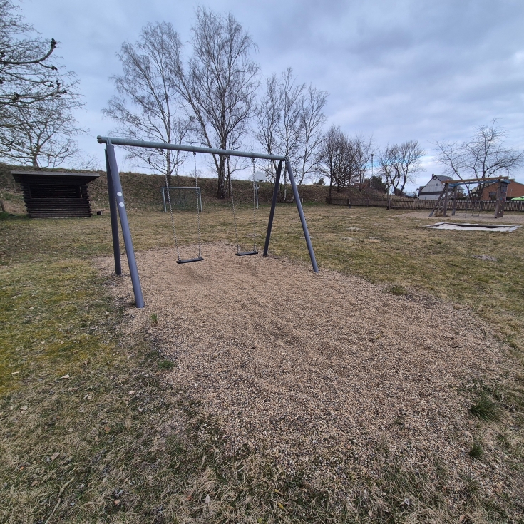 Spielplatz Uhry – Bild 1