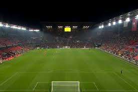 Terrain de foot – Bild 6