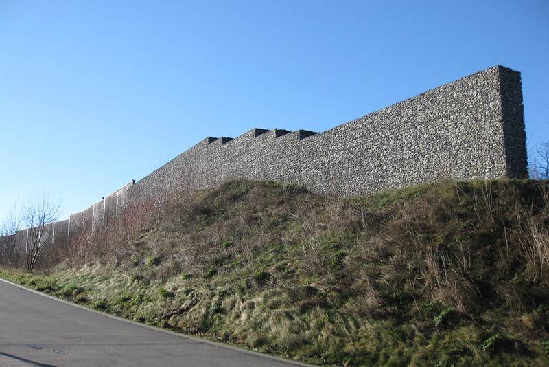 Spielband am Lärmschutzwall – Bild 2